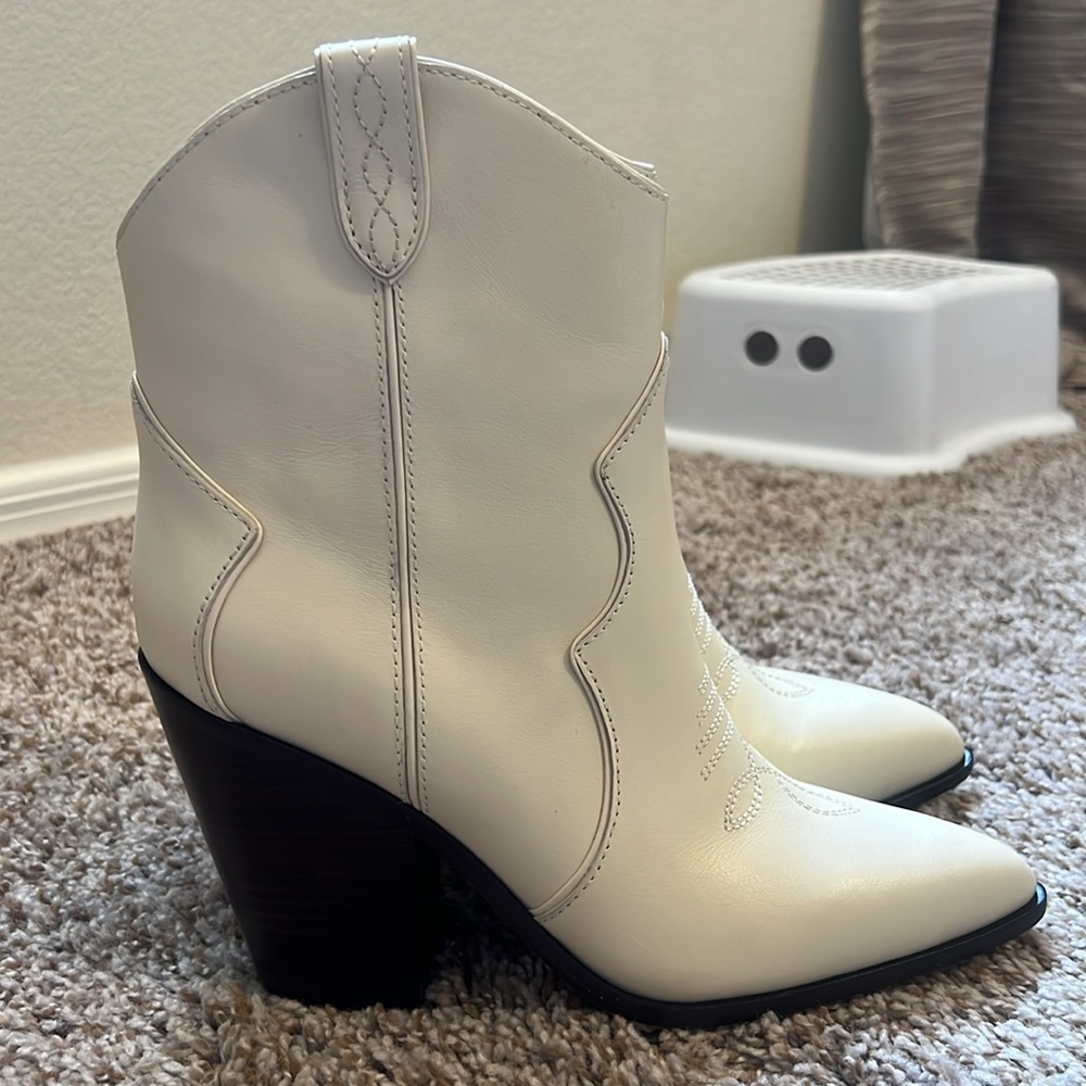 Paige Porter Western Boot - Picture 3 of 7